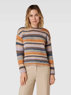 Zdjęcie produktu Sweter z dzianiny ze wzorem w paski i obniżonymi ramionami MORE & MORE