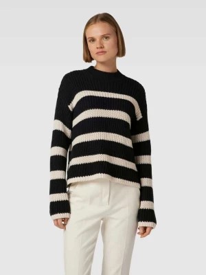 Zdjęcie produktu Sweter z dzianiny ze wzorem w paski model ‘HILDA’ Vero Moda