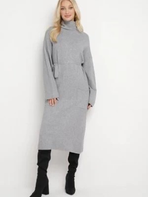 Zdjęcie produktu Szara Dzianinowa Sukienka z Szerokim Golfem i Materiałowym Paskiem Siriace