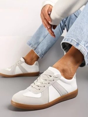 Zdjęcie produktu Szaro-Białe Sznurowane Sneakersy z Imitacji Skóry na Płaskiej Podeszwie Glezoma