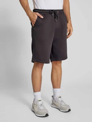 Zdjęcie produktu Szorty z dzianiny dresowej o kroju relaxed fit z nadrukiem z logo Tom Tailor Denim
