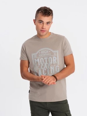 Zdjęcie produktu T-shirt męski bawełniany z nadrukiem - jasnobrązowy V3 S1735
 -                                    L