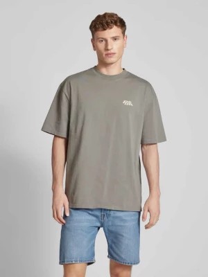 Zdjęcie produktu T-shirt o kroju oversized z nadrukiem z logo model ‘NARSON’ Pegador