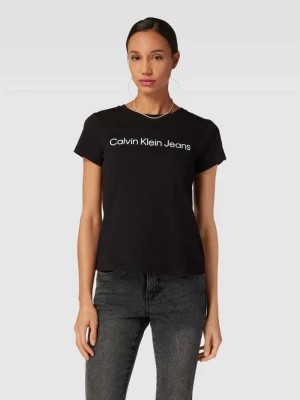 Zdjęcie produktu T-shirt o kroju slim fit z nadrukiem z logo Calvin Klein Jeans