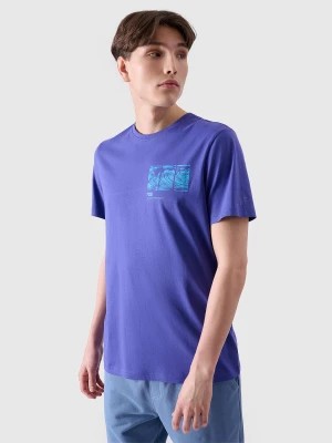 Zdjęcie produktu T-shirt regular z nadrukiem męski - fioletowy 4F