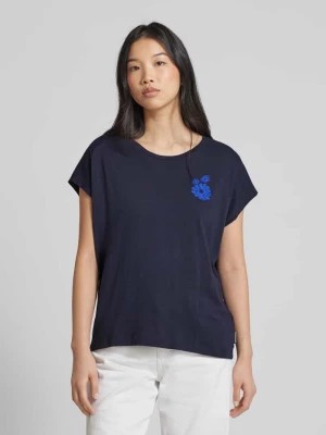 Zdjęcie produktu T-shirt z kwiatowym haftem model ‘ONELIAA FAANCY’ ARMEDANGELS