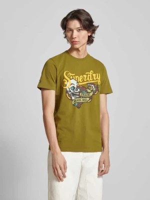Zdjęcie produktu T-shirt z nadrukiem z motywem i napisem model ‘TATTOO SCRIPT’ Superdry
