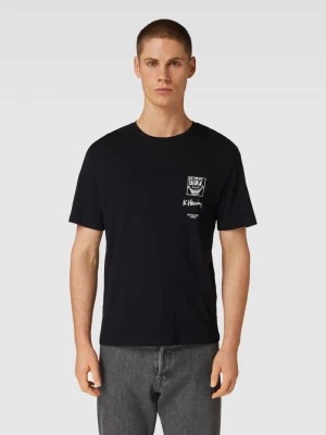 Zdjęcie produktu T-shirt z nadrukowanym motywem z tyłu model ‘KEITHHARING’ jack & jones