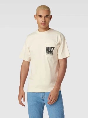 Zdjęcie produktu T-shirt z okrągłym dekoltem i kieszenią na piersi MARKET