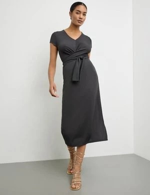 Zdjęcie produktu TAIFUN Damski Kopertowa sukienka midi krótkie w serek Czarny Jednokolorowy