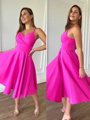 Zdjęcie produktu Tifani fuksjowa różowa rozkloszowana sukienka midi PERFE