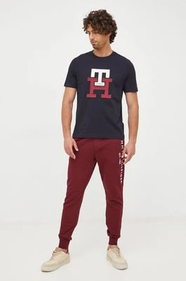 Zdjęcie produktu Tommy Hilfiger spodnie dresowe bawełniane męskie kolor bordowy z aplikacją