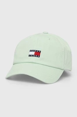 Zdjęcie produktu Tommy Jeans czapka z daszkiem bawełniana kolor zielony z aplikacją AW0AW15848