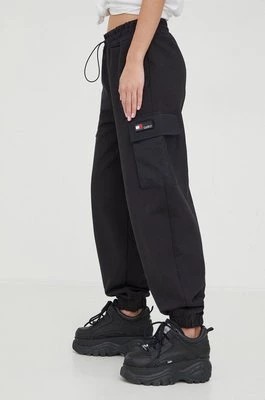 Zdjęcie produktu Tommy Jeans spodnie dresowe kolor czarny gładkie DW0DW17313