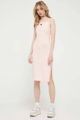 Zdjęcie produktu Tommy Jeans sukienka kolor różowy midi dopasowana