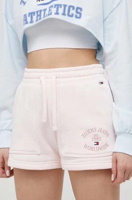 Zdjęcie produktu Tommy Jeans szorty bawełniane kolor różowy z nadrukiem high waist