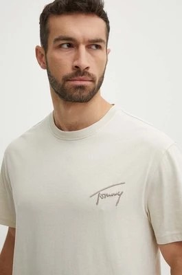 Zdjęcie produktu Tommy Jeans t-shirt bawełniany męski kolor beżowy z aplikacją DM0DM17994