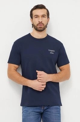 Zdjęcie produktu Tommy Jeans t-shirt bawełniany męski kolor granatowy z aplikacją DM0DM18872