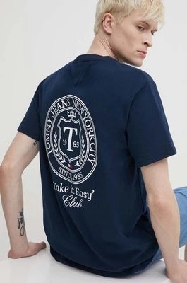 Zdjęcie produktu Tommy Jeans t-shirt bawełniany męski kolor granatowy z aplikacją DM0DM18578