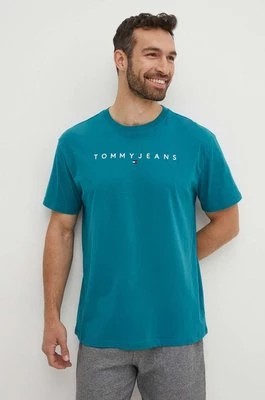 Zdjęcie produktu Tommy Jeans t-shirt bawełniany męski kolor zielony z aplikacją DM0DM17993