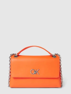 Zdjęcie produktu Torebka z przekręcanym zapięciem w jednolitym kolorze CK Calvin Klein
