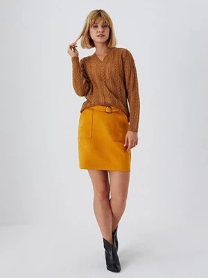 Zdjęcie produktu Trapezowa spódnica damska z kieszeniami - żółta Moodo