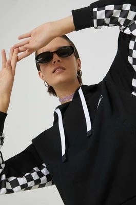 Zdjęcie produktu Vans bluza bawełniana damska kolor czarny z kapturem wzorzysta