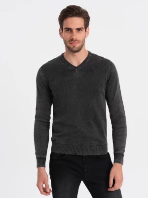 Zdjęcie produktu Washowany sweter męski z dekoltem w serek - czarny V1 OM-SWOS-0108
 -                                    M