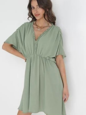 Zdjęcie produktu Zielona Rozkloszowana Sukienka Mini z Gumką w Pasie i Marszczeniami Enzlie