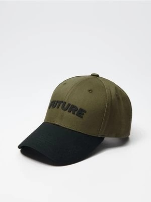 Zdjęcie produktu Zielono-czarna czapka z daszkiem i haftem House