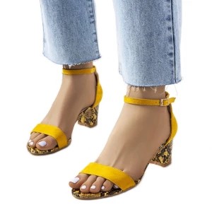 Zdjęcie produktu Żółte sandały na słupku motyw węża Azevedo Inna marka