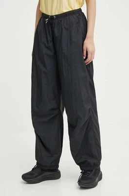 Zdjęcie produktu adidas Originals spodnie damskie kolor czarny szerokie high waist IT6725