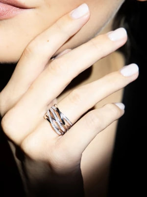 Zdjęcie produktu ATELIER DU DIAMANT Złoty pierścionek "Méli-mélo scintillant" z diamentami rozmiar: 60