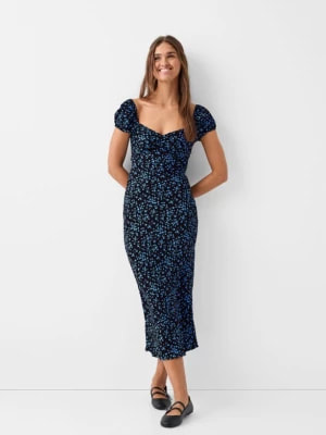 Zdjęcie produktu Bershka Sukienka Średniej Długości Z Krótkim Rękawem I Nadrukiem W Kwiaty Kobieta Niebieski