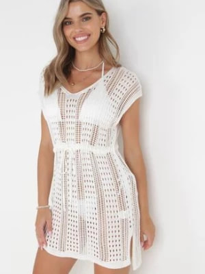 Zdjęcie produktu Biała Szydełkowa Mini Sukienka Narzutka z Rozcięciami i Sznurkiem w Pasie Dells