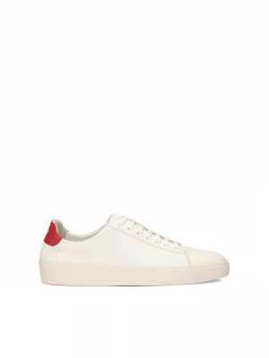 Zdjęcie produktu Białe sneakersy z czerwonym zapiętkiem Kazar