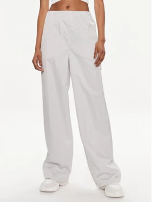 Zdjęcie produktu Calvin Klein Jeans Spodnie materiałowe Soft Crinkle J20J223122 Szary Relaxed Fit