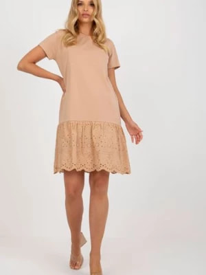 Zdjęcie produktu Camelowa sukienka damska z falbaną i krótkim rękawem Fancy