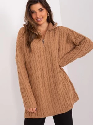 Zdjęcie produktu Camelowy sweter z warkoczami i suwakiem BADU