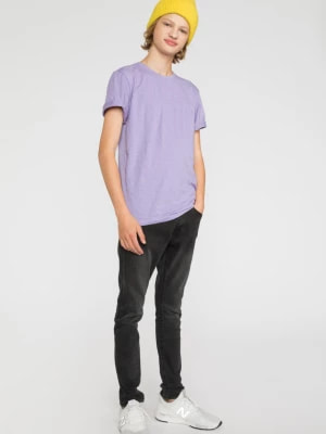 Zdjęcie produktu Czarne jeansowe zwężane ku dołowi spodnie dla chłopaka Reporter Young