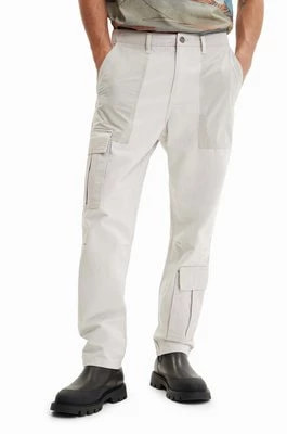 Zdjęcie produktu Desigual spodnie męskie kolor beżowy w fasonie cargo