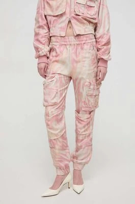 Zdjęcie produktu Diesel spodnie damskie kolor różowy fason cargo high waist