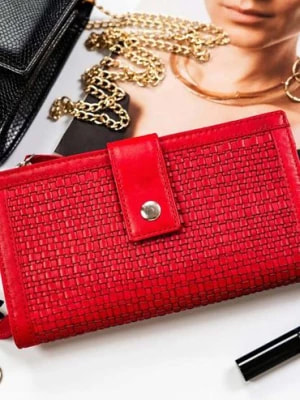 Zdjęcie produktu Duży portfel damski czerwony ze skóry naturalnej - Rovicky