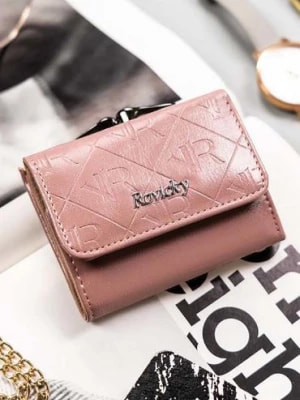 Zdjęcie produktu Elegancki, mały portfel damski różowy ze skóry naturalnej i ekologicznej - Rovicky