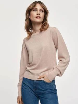 Zdjęcie produktu Jasnoróżowy błyszczący sweter damski OCHNIK