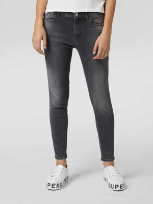 Zdjęcie produktu Jeansy skrócone o kroju super skinny fit z dodatkiem streczu model ‘Adrianna’ Mavi Jeans