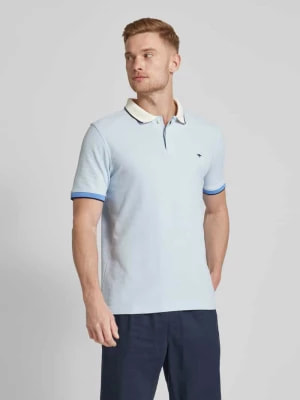 Zdjęcie produktu Koszulka polo o kroju regular fit z obszyciem w kontrastowym kolorze FYNCH-HATTON