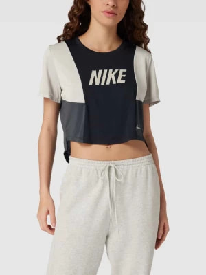 Zdjęcie produktu Krótki T-shirt z okrągłym dekoltem Nike Training