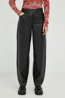 Zdjęcie produktu Levi's spodnie damskie kolor czarny proste medium waist