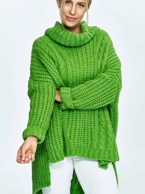 Zdjęcie produktu Luźny sweter jak ponczo z golfem zielony z wełną PeeKaBoo